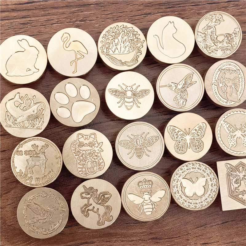 ワックスシールスタンプヘッド 蝶 動物 鳥 猫 ウサギ 蜂  - Wax Seal Stamp Set のレビューと価格